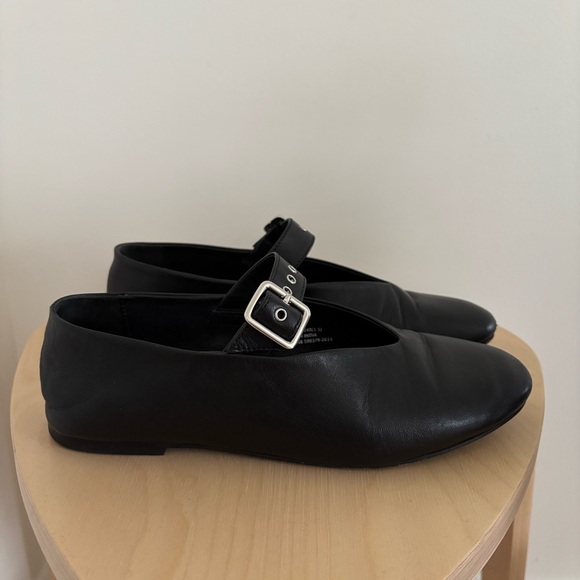 COS Buckle Ballet Flats Black Leather Mary Jane Shoes Size 38 7/7.5 - Picture 5 of 8